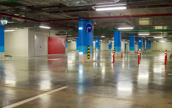 Parcheggio Vuoto Garage Interno Sotterraneo Appartamento Nel Supermercato — Foto Stock