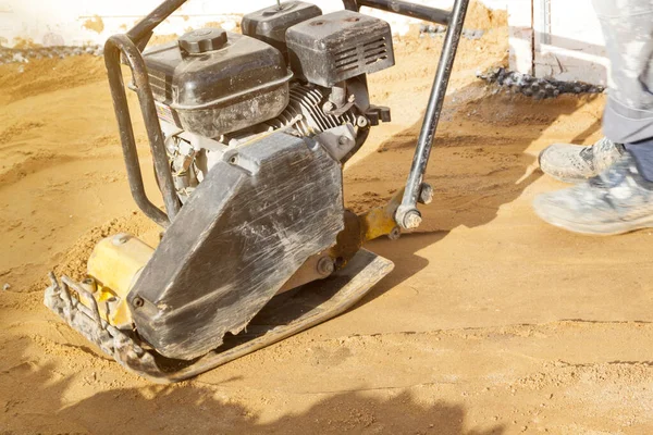 Worker Compresses Sand Blind Area Building Special Working Tool Tamping — Stock Photo, Image