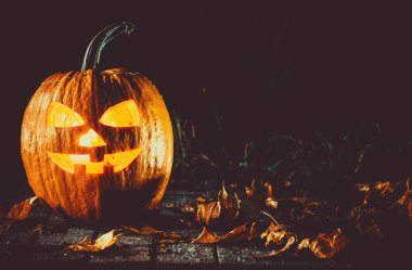 Karanlıkta parlayan kabak