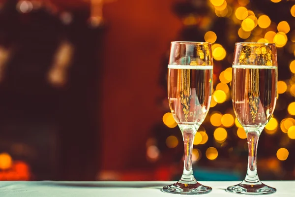Beautiful two glasses of champagne — Stock Photo, Image