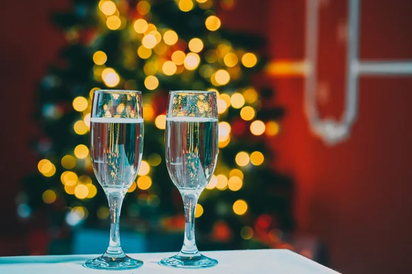 Beautiful two glasses of champagne — Stock Photo, Image