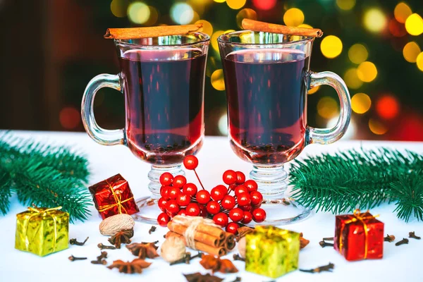 Bicchieri di vino caldo — Foto Stock