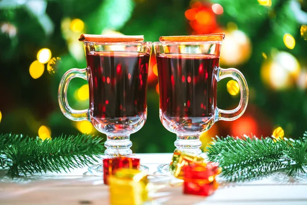 Deux verres de vin chaud — Photo