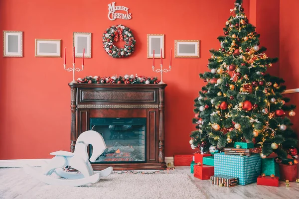 Julgran och presenter — Stockfoto