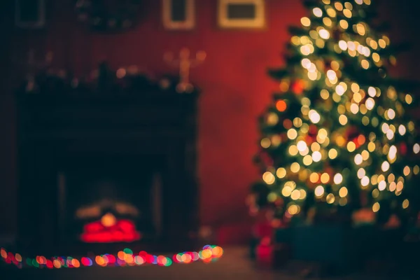 Karácsonyi nappaliban a karácsonyfa — Stock Fotó