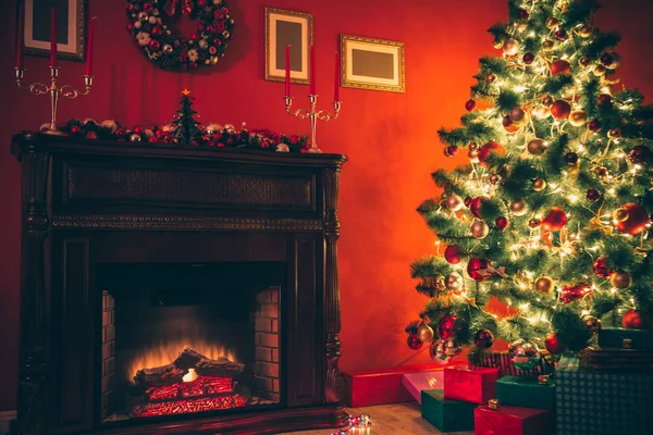 Salón de Navidad con Árbol de Navidad —  Fotos de Stock