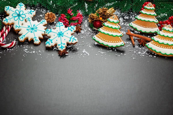 Gingerbread cookies with cones and decor — Stock Photo, Image