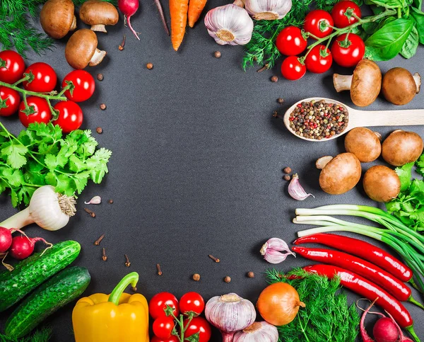 Különböző zöldségek és fűszerek — Stock Fotó
