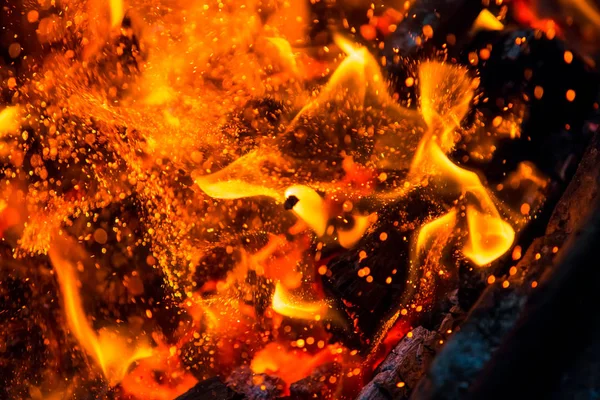 Mooie brandende vlam — Stockfoto