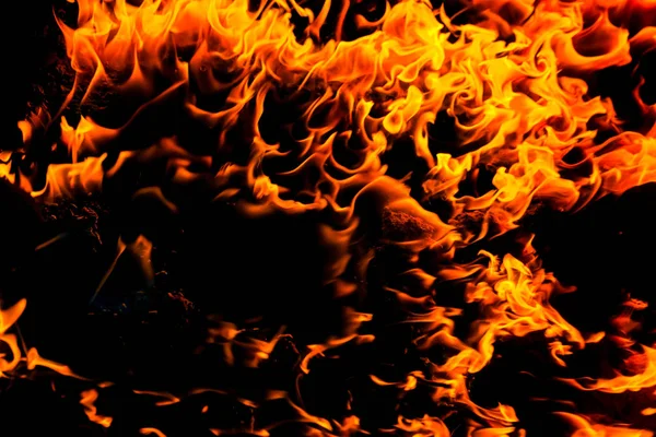 Mooie brandende vlam van vuur — Stockfoto