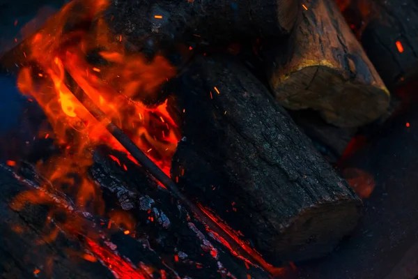 Bela chama de fogo ardente — Fotografia de Stock