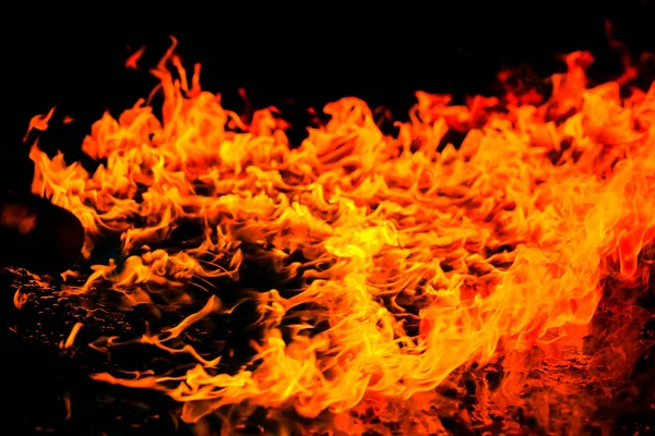 Hermosa llama de fuego ardiente — Foto de Stock