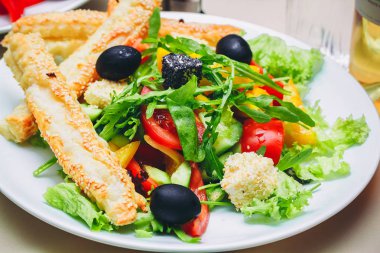 Taze domates ve salata