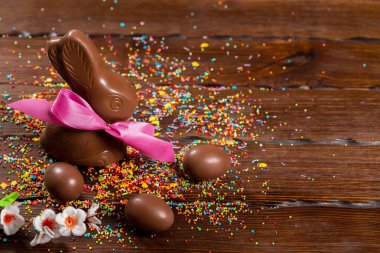 çikolata bunny ve yumurta