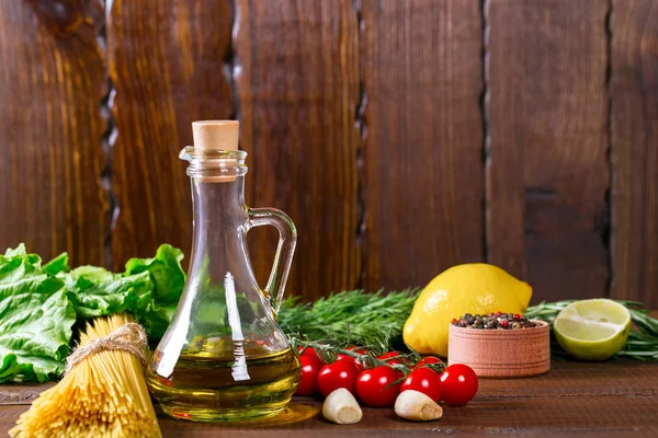 Spagetti, cherry domates, zeytin yağı