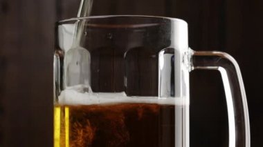 bira cam içine dökme 