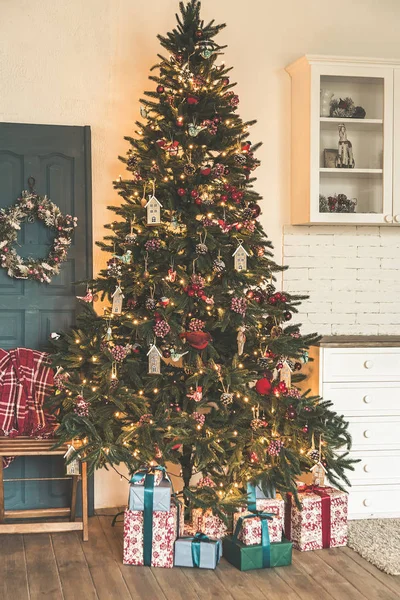 Vánoční Stromeček Dárky Vánoční Obývacího Pokoje Krásný Nový Rok Zdobené — Stock fotografie