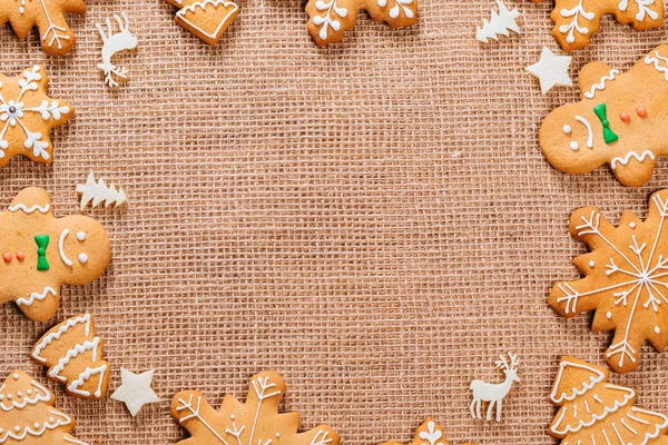 Biscoitos Gengibre Natal Caseiro Decoração Ano Novo Mesa Com Toalha — Fotografia de Stock