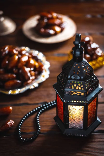라마단 카림의 이슬람 배경과 빛나는 Fanus — 스톡 사진
