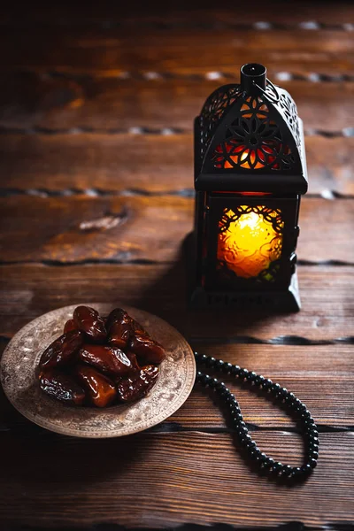 Ramazan Kareem Kutsal Müslüman Bir Bayram Parlayan Fener Fanus Ile — Stok fotoğraf