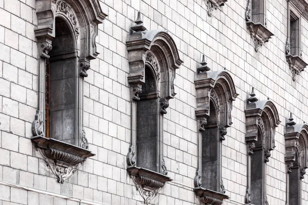 Janelas na fileira — Fotografia de Stock