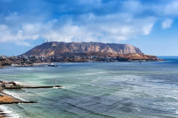 Costa de Lima en día soleado —  Fotos de Stock