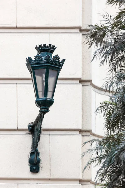 Old street lamp on wall — Stock Photo, Image