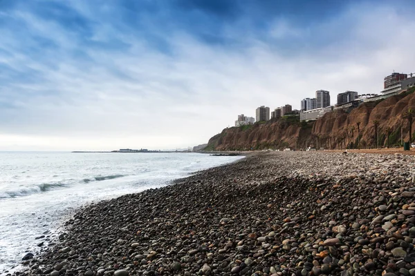 Kamienistej plaży Oceanu Spokojnego — Zdjęcie stockowe