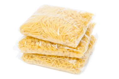 üç paket makarna