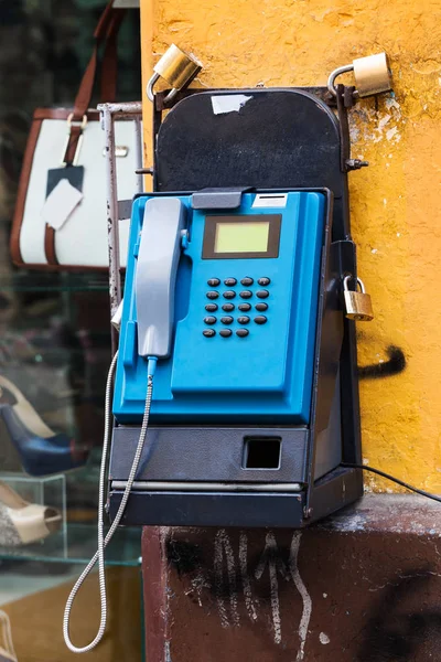 Viejo teléfono público — Foto de Stock