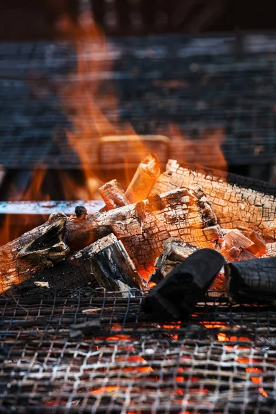 Grill faszén tüzet — Stock Fotó