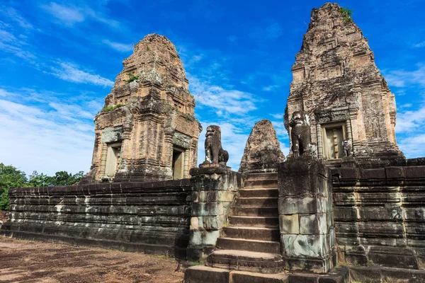 Entrada en el templo de East Mebon, Angkor — Foto de Stock