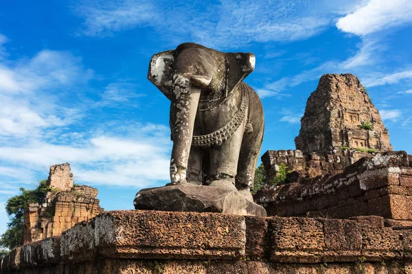 Ancient elephant sculpture — Stock Photo, Image