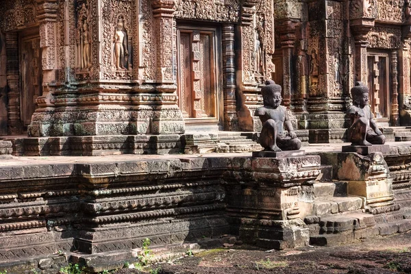 Banteay Srei Tapınağı kalıntıları