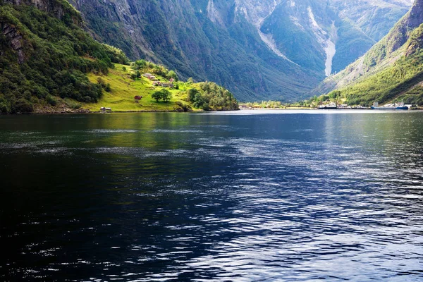 Vacker utsikt över fjorden — Stockfoto