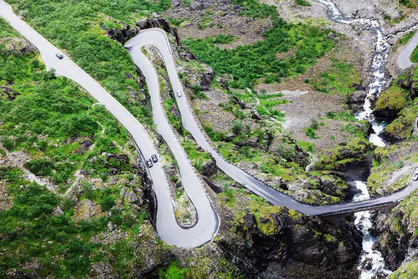 Troll road - ruta de montaña de Trollstigen, Noruega — Foto de Stock