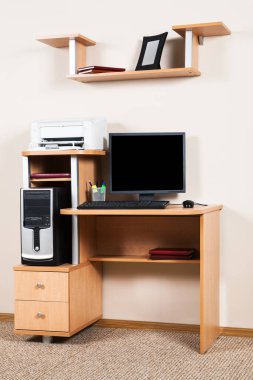 modern bir ofiste bilgisayar ile İşyeri