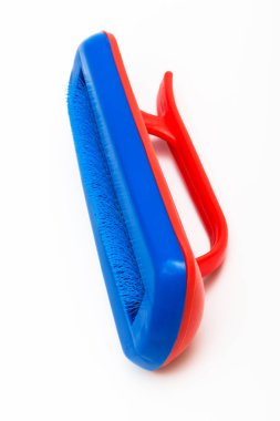 Beyaz arka planda yıkanmak için fırça