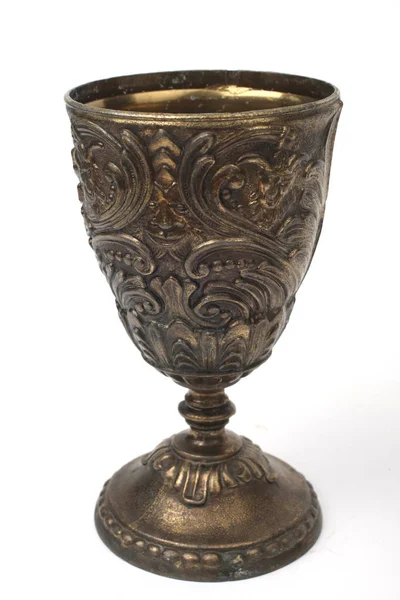 Brązowy Puchar z Satyr, kwiatowy ornamentsbronze Puchar z Satyr, ozdoby z kwiatów — Zdjęcie stockowe