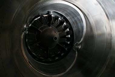 Türbin motoru profil. Havacılık teknolojileri. Uçak jet motoru ayrıntılı olarak Fuar.
