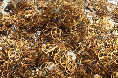 zaman kavramı eski saat mekanizması akıp gidiyor. 