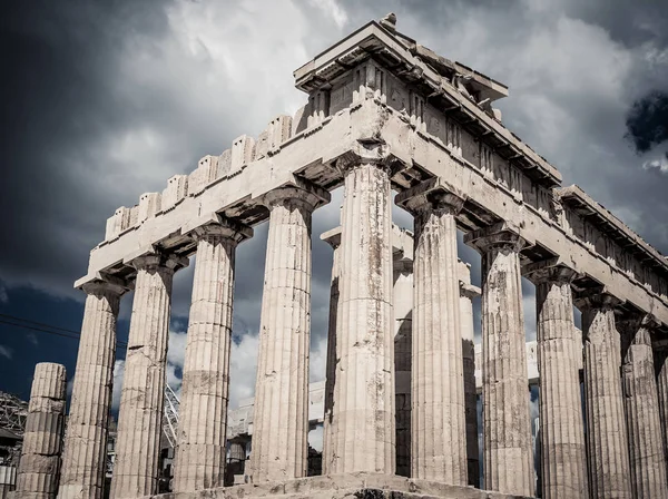 Parthenon i utlänningar, grekisk — Stockfoto