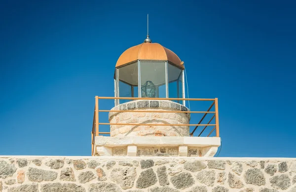 Leuchtturm in monemvasia stadt - lakonia, griechenland — Stockfoto