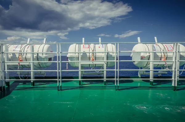 Redgereedschappen op het schip — Stockfoto