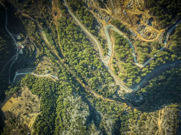 Bergsväg från fågelperspektiv — Stockfoto