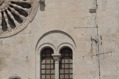 İtalya'nın Bari Puglia, Güney Ortaçağ Katedrali mimari detaylar