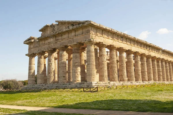 Paestum Sítio Arqueológico Sul Itália Início Primavera Vazio Bonito — Fotografia de Stock