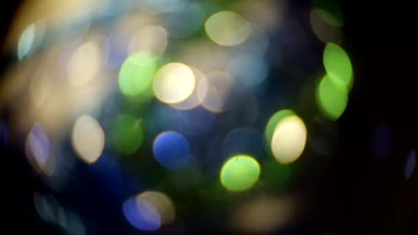Lumières déconcentrées des décorations de Noël. Bokeh d'art de couleur bleue et verte 