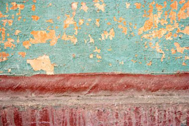 Turuncu masmavi ve kahverengi renk duvarına terk edilmiş