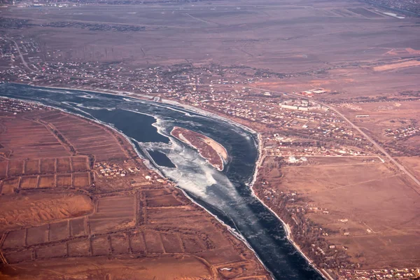 Пташиного польоту рікою Волга поблизу Астрахань, Росія. — стокове фото